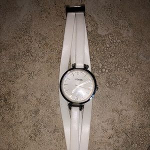 Very cute white fossil watch